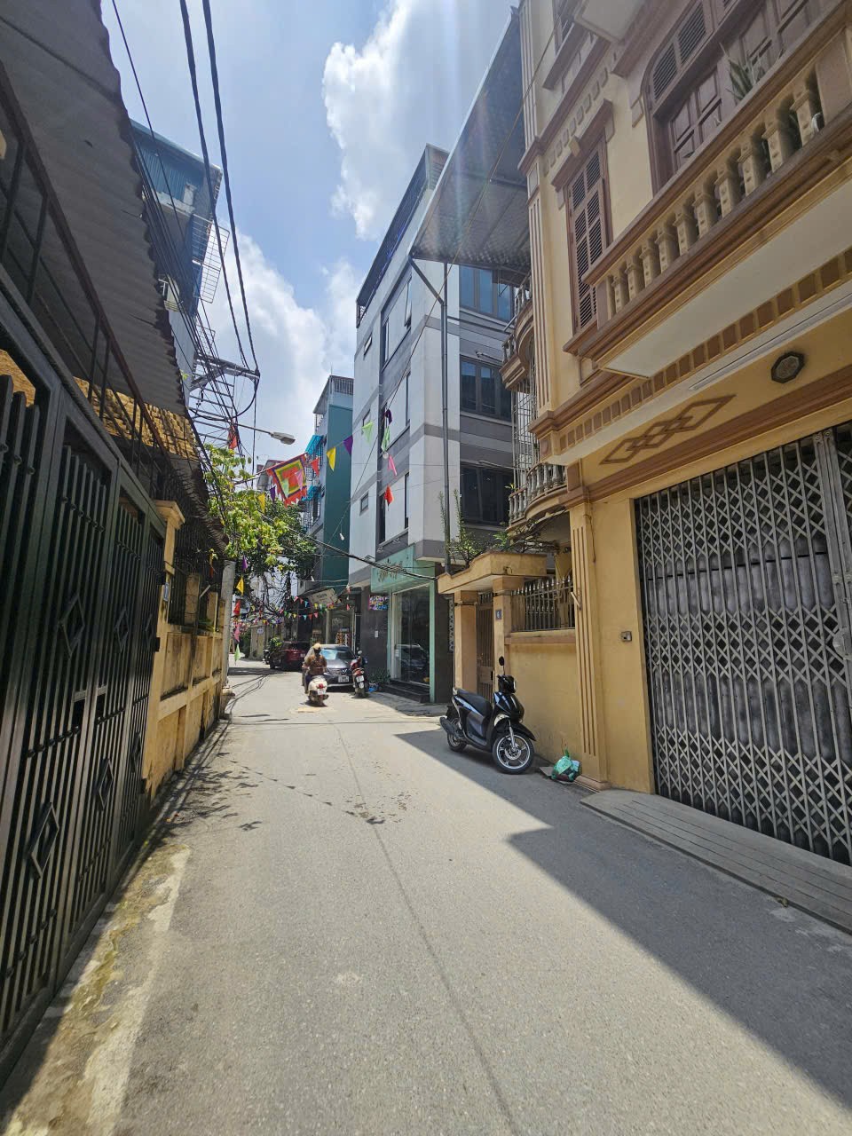 Nhà 5 tầng x 38m ngõ gần đường lớn, Miêu Nha, Xuân Phương, Nam Từ Liêm (cũ).