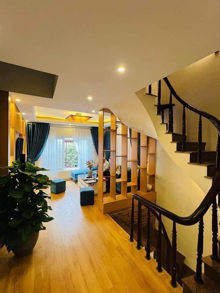 TUYỆT PHẨM TRUNG TÂM BA ĐÌNH - NHÀ ĐẸP Ở LUÔN - 5 TẦNG FULL NỘI THẤT- DÂN XÂY CHẮC CHẮN 5