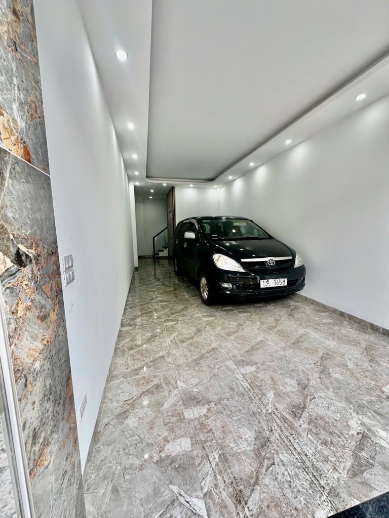 BÁT KHỐI,LONG BIÊN 9tỷ 50m, GARA Ô TÔ,NHÀ MỚI 6 TẦNG 4
