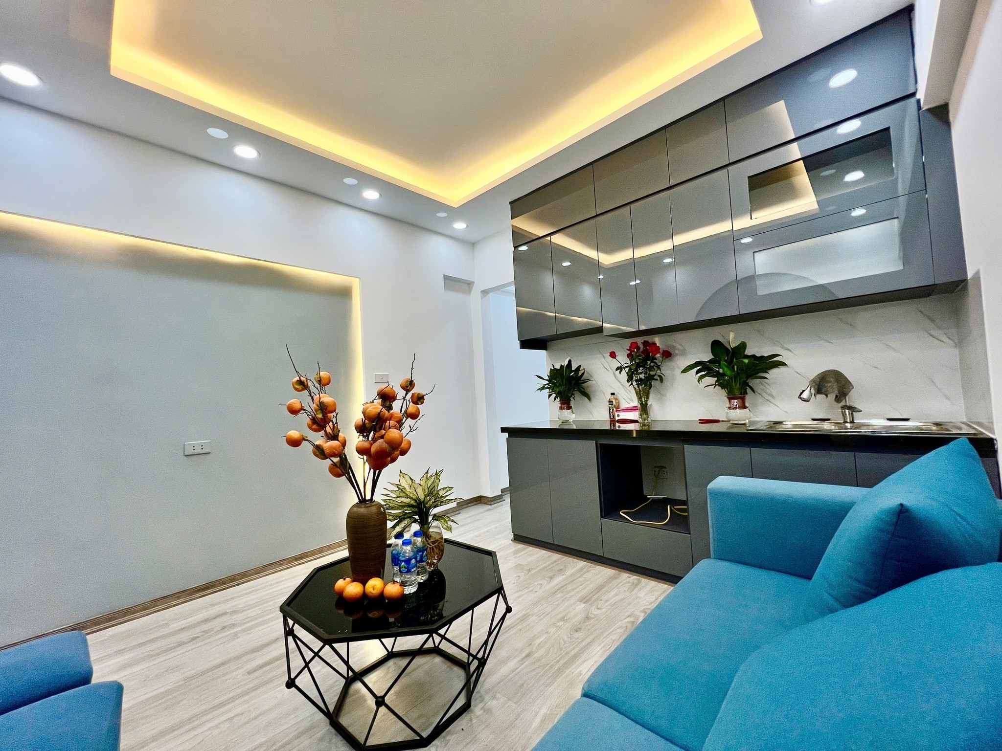 Cần bán Nhà mặt tiền đường Chợ Khâm Thiên, Phường Khâm Thiên, Diện tích 57m², Giá 24000000000 Tỷ