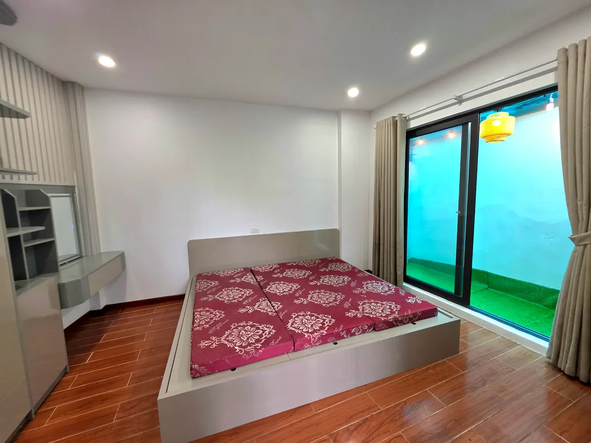 BÁN NHÀ RIÊNG Phố Bát Khối 53.5m2 X 4 Tầng mặt tiền 5m,6.2 tỷ Long Biên. 2