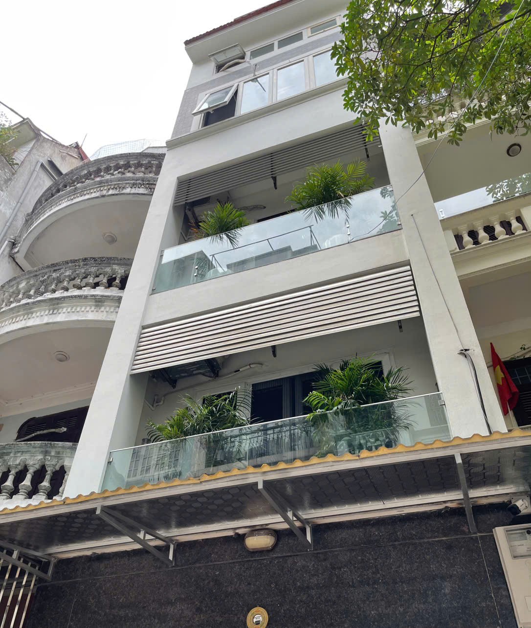 SIÊU VIP– PHÙNG CHÍ KIÊN, HOÀNG QUỐC VIỆT, CẦU GIẤY DT  45m² × 5 TẦNG - MT 4M – GIÁ CHỈ 11 TỶ