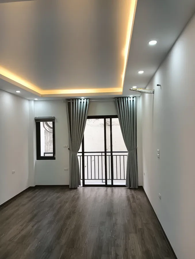 NHÀ ĐẸP NGOC THÔNG Ô TÔ Phố  Hoàng Như Tiếp 46m2 X 6 tầng,mặt tiền 3.6m, 10.2 tỷ Long Biên 2