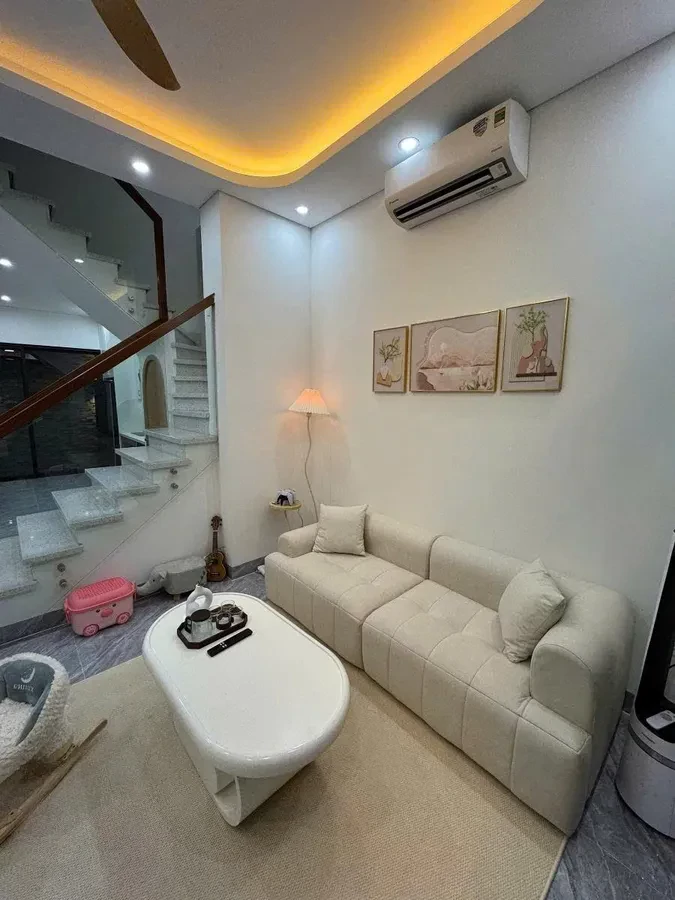 NHÀ ĐẸP MƠI Ở LUÔN Phố Bắc Cầu 48m2 X 4 Tầng mặt tiền 4m, 6.9 tỷ Long Biên. 3