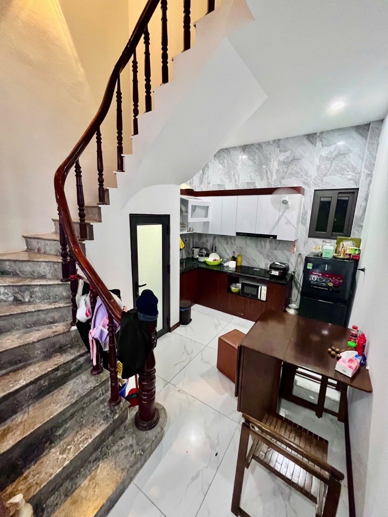Bán nhà Hoàng Hoa Thám, Ba Đình, 40m2, 4 tầng, chỉ 10.8 tỷ 2