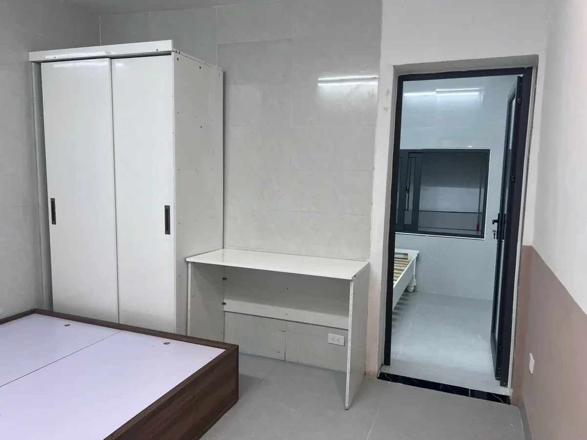 CHỦ CẦN BÁN-NHÀ ĐẸP Ở LUÔN-TẶNG NỘI THẤT-55M 4xTỶ-2THOÁNG-60 M RA MẶT PHỐ LẠC TRUNG 2