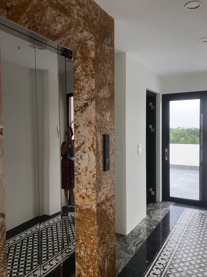 NHÀ MỚI Ở LUÔN GÂRA Ô TÔ Phố Nguyễn Văn Linh 88m2 X 6 Tầng,15 tỷ Long Biên. 2