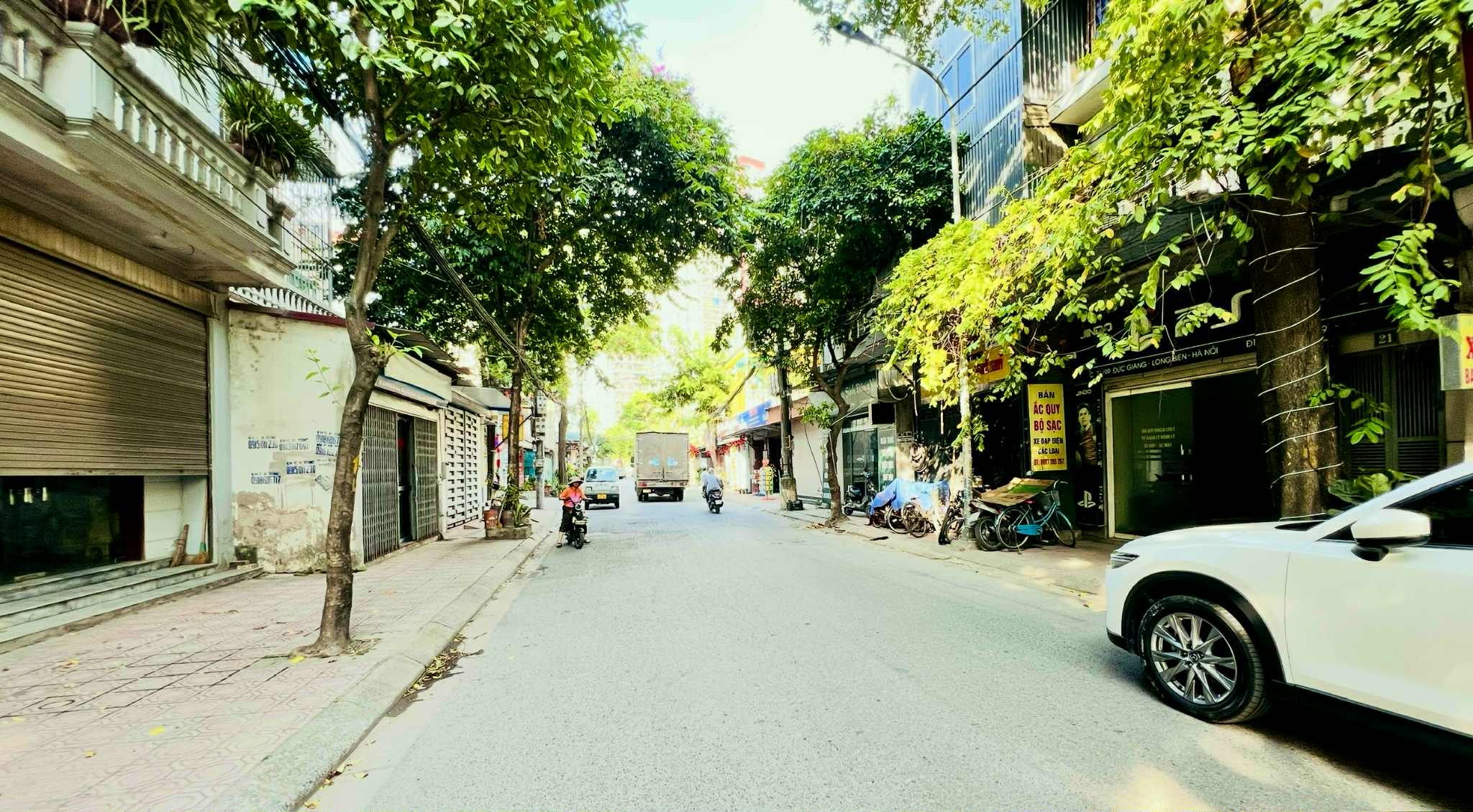 bán nhà Đức Giang, 80m, vỉa hè, 2 mặt ôtô tránh, cách cầu Đông Trù 300m