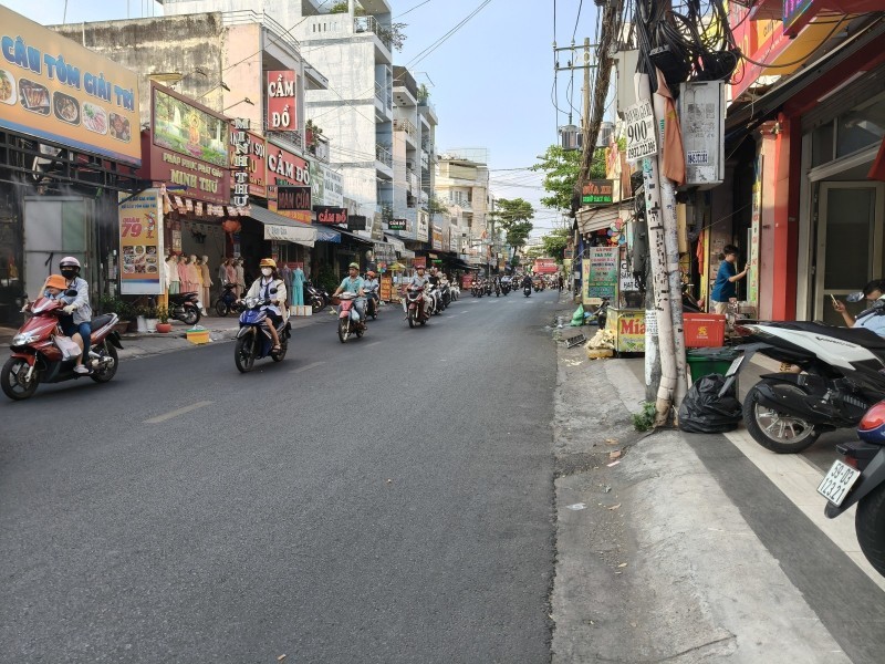 Bán nhà mặt tiền Văn Cao-ngang 4m-4PN-sổ nở hậu-cạnh ngã 4-kinh doanh sầm uất