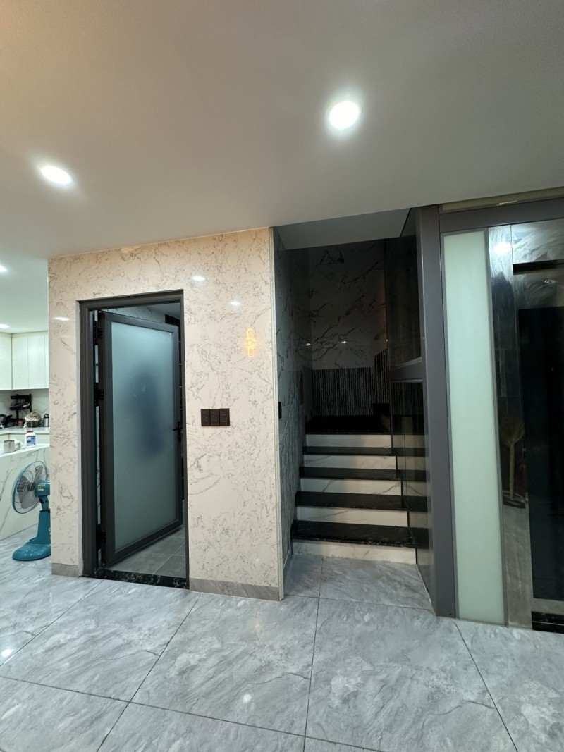 Bán nhà hẻm 8m thông Phan Sào Nam-ngang 5.5m-6PN+thang máy-nhà mới-nở hậu-giá tốt
