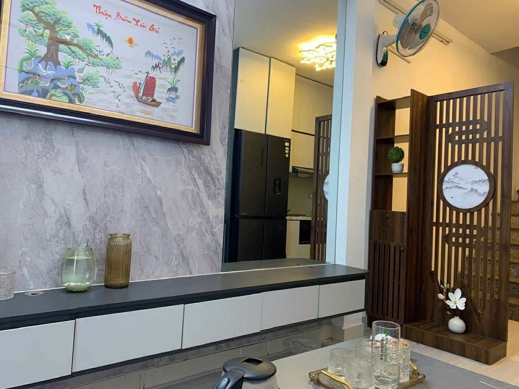 Bán nhà Đội Cấn, Ba Đình, 2 thoáng, ngõ 3 gác, 34m2, 5 tầng, tặng nội thất, chỉ 9.35 tỷ 2