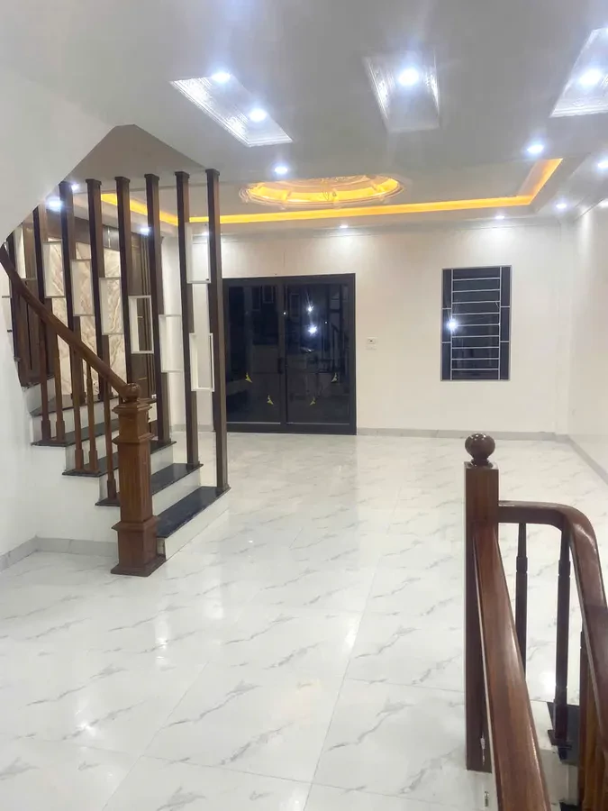 Bán nhà Tứ Hiệp 38m2 x 5 tầng, giá 7.5 tỷ 2