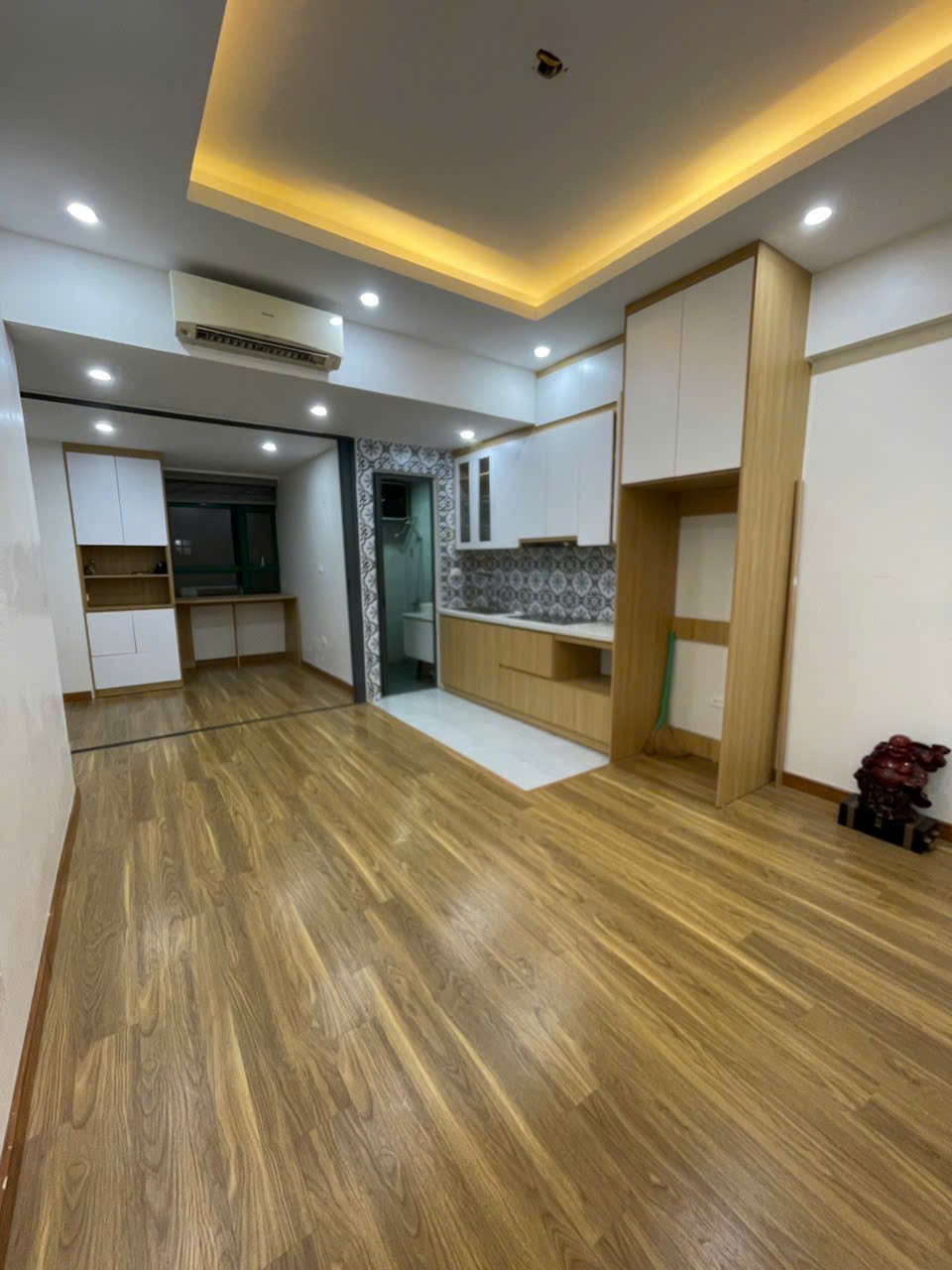 Cần bán căn hộ 5A Lê Đức Thọ - Cầu Giấy 41m, 2 ngủ, full đồ giá 3.55 tỷ, sẵn sổ