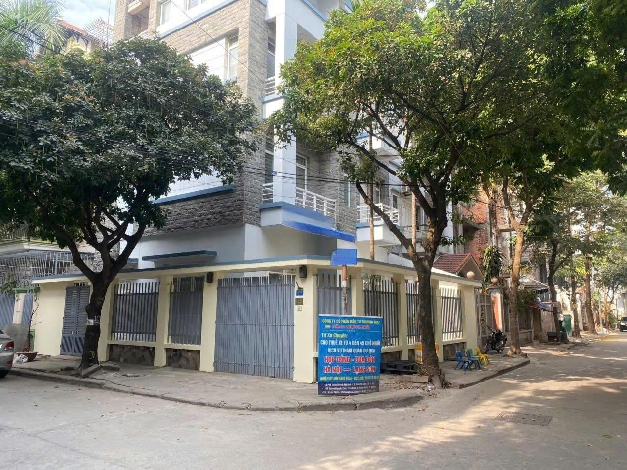 Cho thuê biệt thự Thiên Hiền - Mỹ Đình 130m x 4T giá 42 triệu, 2 mặt tiền, ô tô -  KD