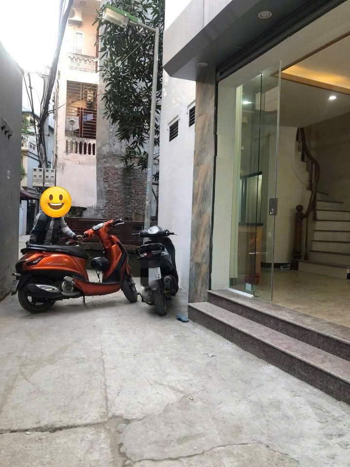 Cho thuê nhà riêng ngõ 44 Trần Thái Tông, Dịch Vọng Hậu, Cầu Giấy 30m x 5T giá 14 triệu