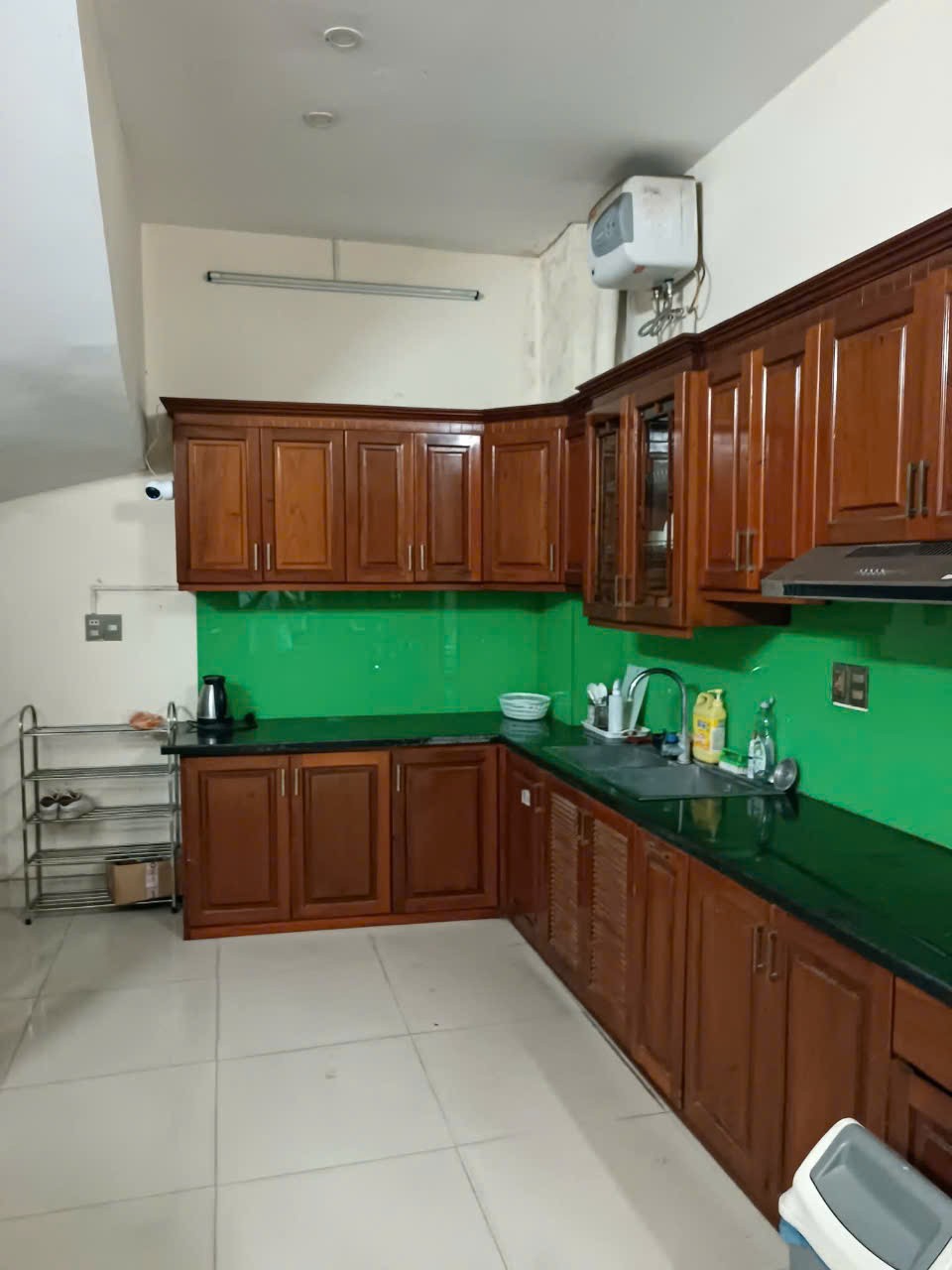 Cho thuê nhà đẹp, 30m ra phố Yên Hòa, Cầu Giấy 40m x 7 tầng  - MT 4.3m giá 19 triệu 2