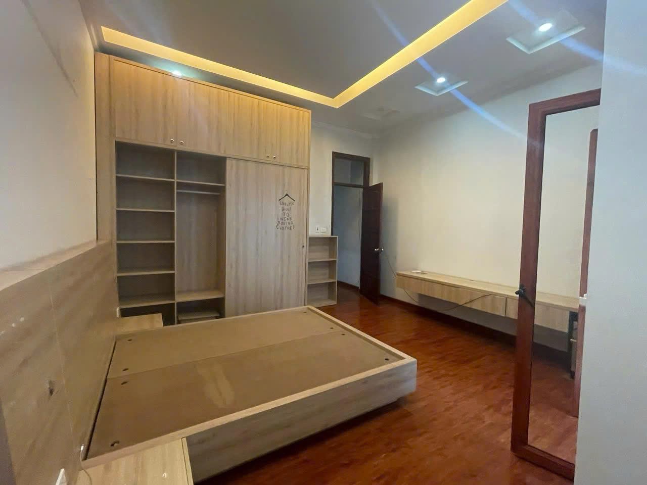 Cho thuê nhà đẹp Pháo Đài Láng - Đống Đa 40m x 4T giá 16 triệu, ở GĐ - nhóm - KD online 2