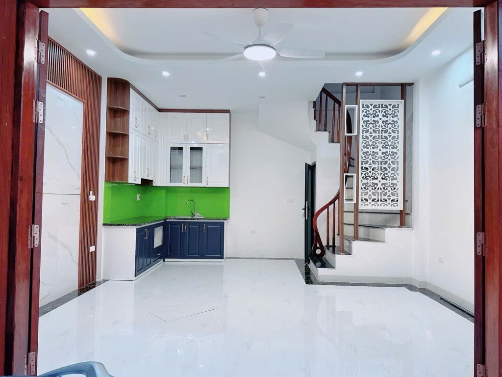 Bán nhà Minh Khai - Hai Bà Trưng 33m x 5T giá 8.5 tỷ, nhà mới, nội thất đẹp, 2 thoáng 2