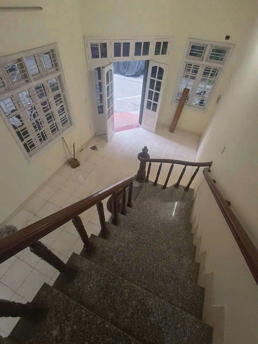 Cho thuê nhà ngõ ô tô - KD Hồng Mai - Bạch Mai - Hai Bà Trưng 50m x 4T, 4PN giá 12 triệu 2