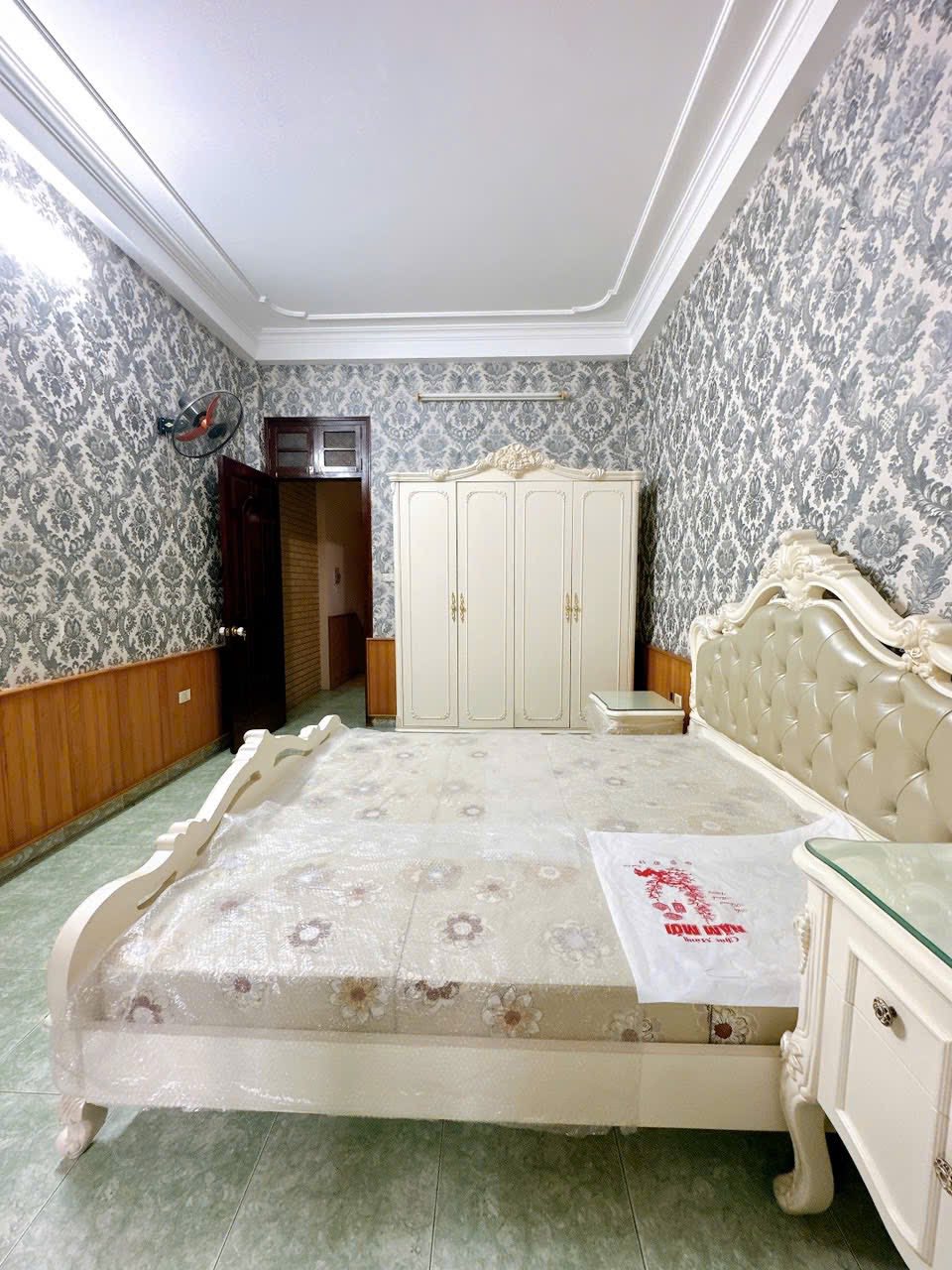Cho thuê nhà phân lô - ô tô - KD Đầm Trấu, Hai Bà Trưng 50m x 5T, 6 NGỦ giá 17 triệu 3