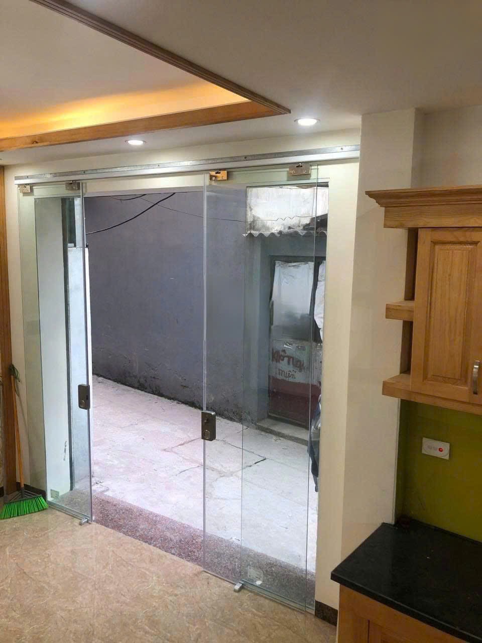 Cho thuê nhà riêng ngõ 44 Trần Thái Tông, Dịch Vọng Hậu, Cầu Giấy 30m x 5T giá 14 triệu 3