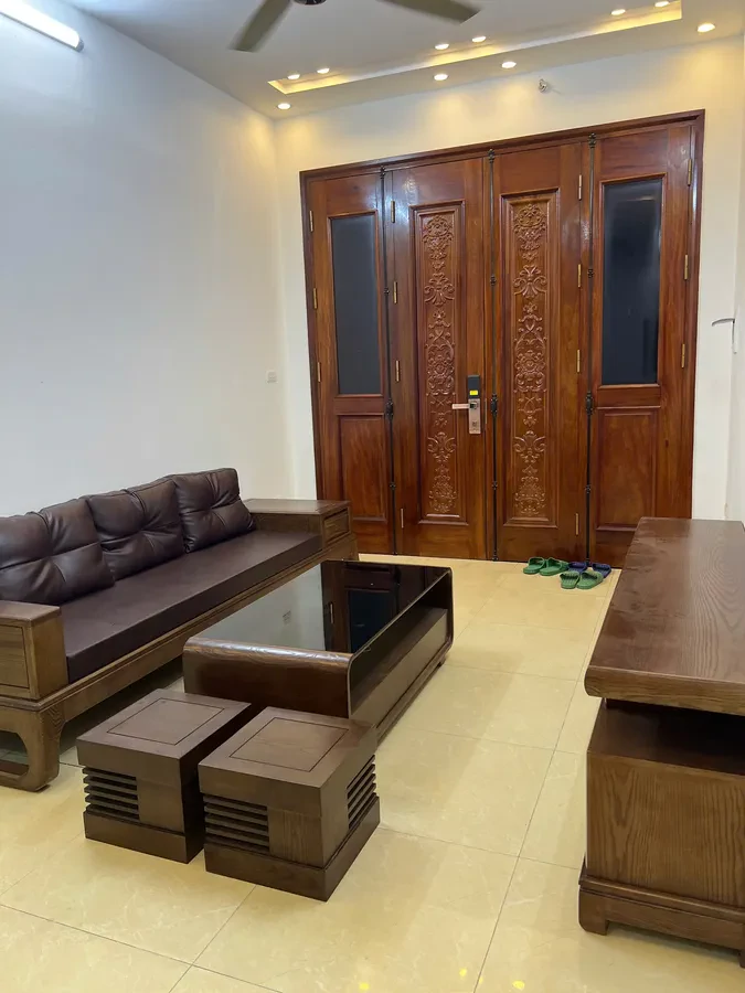 NHÀ MỚI Ngọc Lâm 35 m2 X  5 tầng mặt tiền 3.5m,7.8 tỷ Long Biên. 4