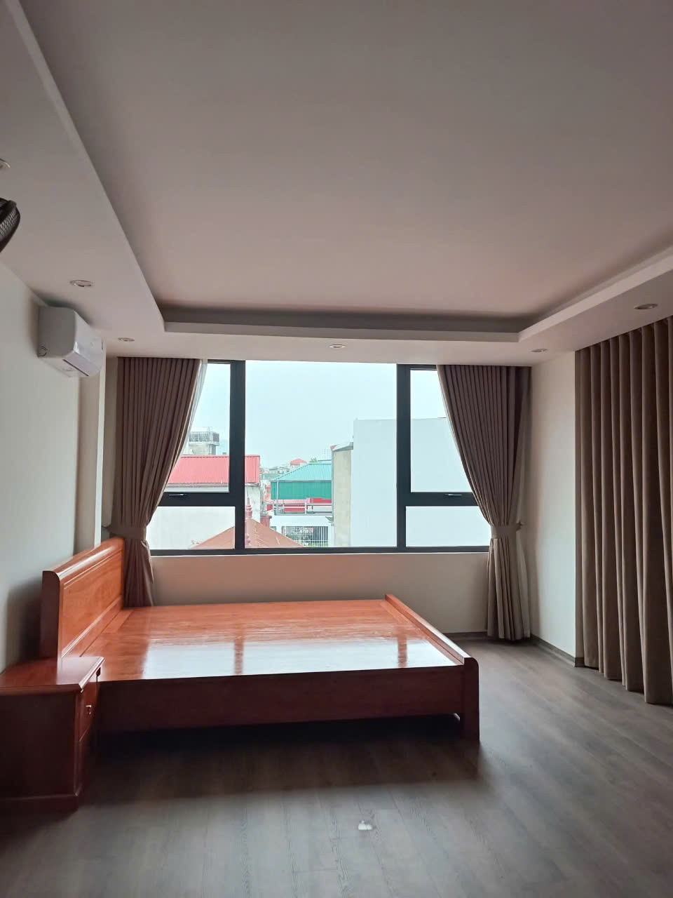 Cho thuê nhà đẹp, 30m ra phố Yên Hòa, Cầu Giấy 40m x 7 tầng  - MT 4.3m giá 19 triệu 4