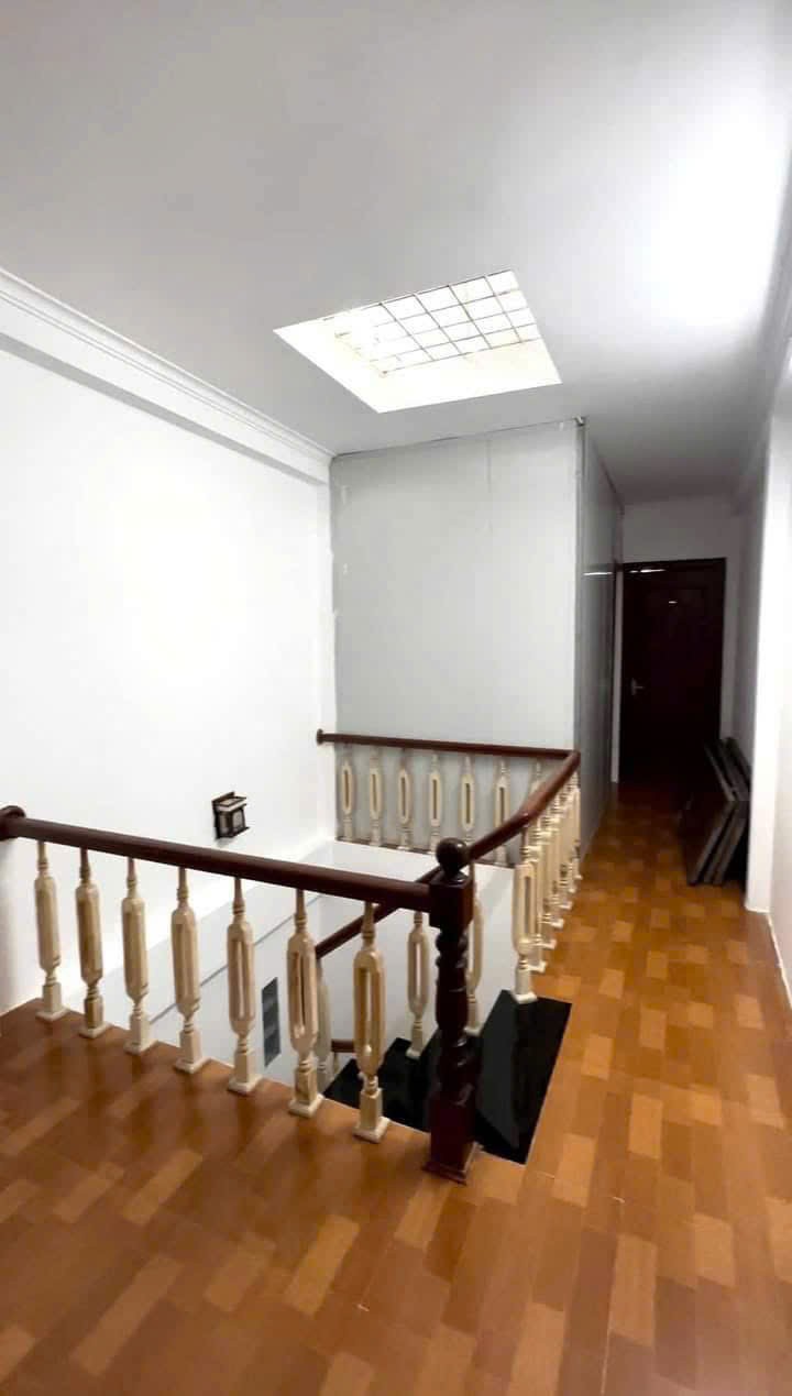 Cho thuê nhà Linh Quang - Đống Đa, 30m ra hồ, KD mọi mô hình, ngõ ô tô giá 15 triệu 4