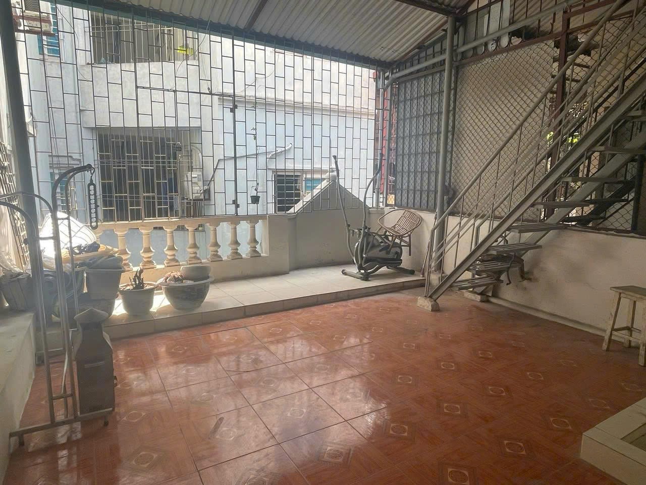 Cho thuê nhà đẹp Pháo Đài Láng - Đống Đa 40m x 4T giá 16 triệu, ở GĐ - nhóm - KD online 5