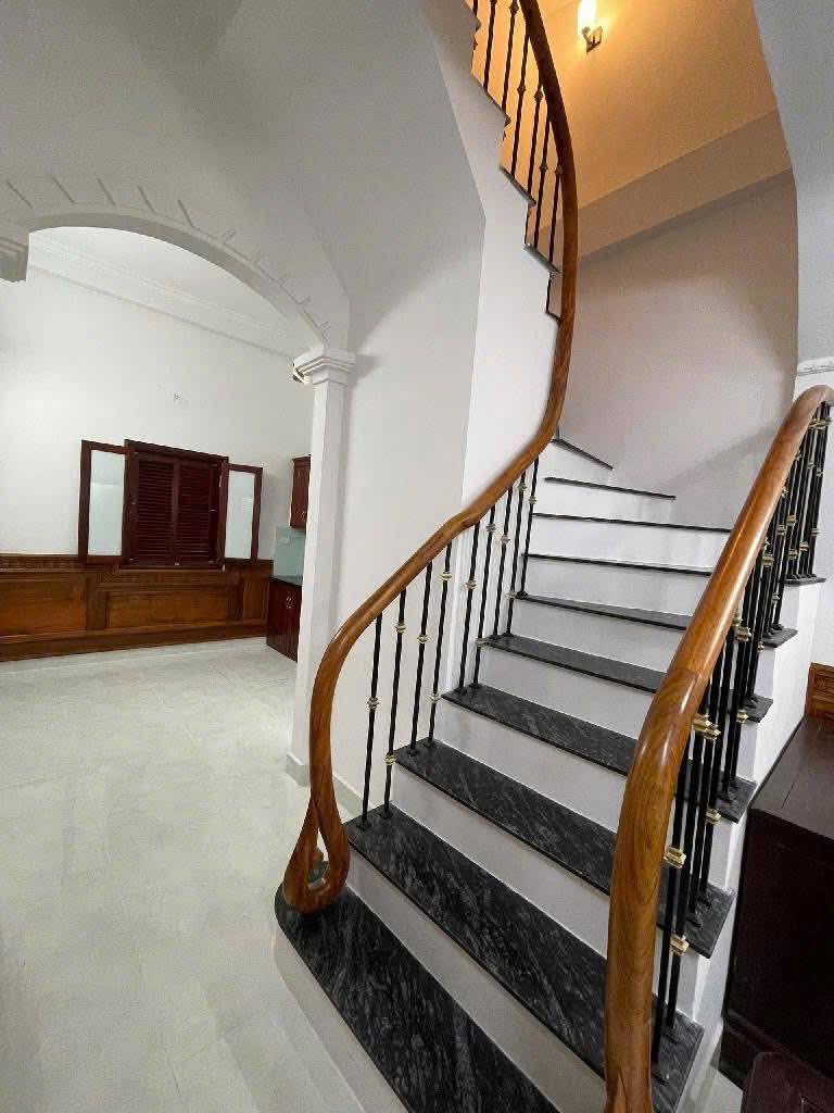 Cho thuê nhà đẹp ngõ 254 Minh Khai - quận Hai Bà Trưng 33m x 4T, 4 NGỦ giá 12 triệu 4