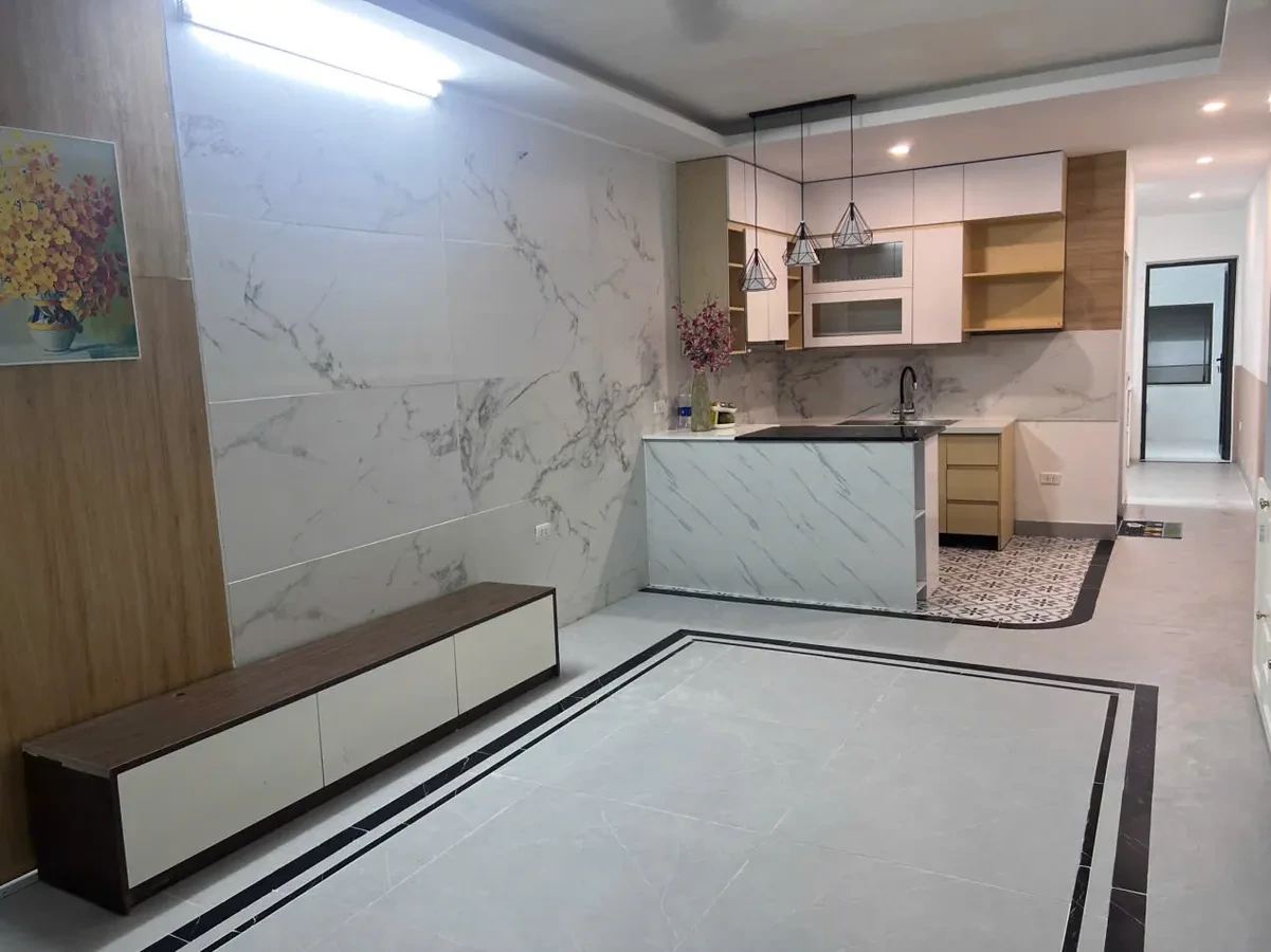 CHỦ CẦN BÁN-NHÀ ĐẸP Ở LUÔN-TẶNG NỘI THẤT-55M 4xTỶ-2THOÁNG-60 M RA MẶT PHỐ LẠC TRUNG