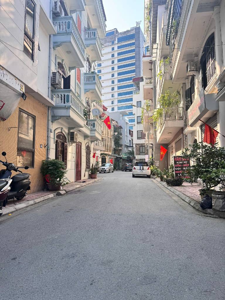 NGUYỄN VĂN CỪ,LONG BIÊN 10 tỷ 50m MẶT TIỀN 5m NGÕ Ô TÔ,NHÀ C4 CŨ 3