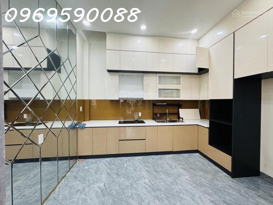 Nhà 4 Tầng Hẻm Xe Hơi – Giáp Q.11 – Full Nội Thất – Chỉ 6 Tỷ 5