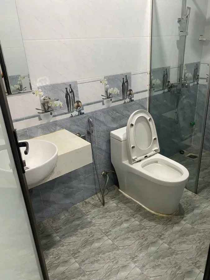 NHÀ MỚI Ở LUÔN Phố Nguyễn Văn Linh 30m2 X 5 tầng,mặt tiền 3.84m, 5.4 tỷ Long Biên. 5