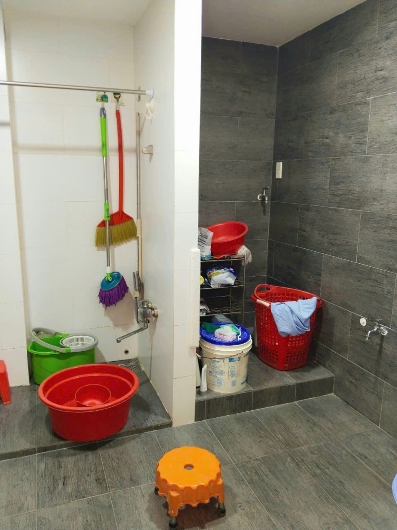 Bán nhà DT 94m2 - Mặt Tiền Đường Nguyễn Văn Tố, Quận Tân Phú 5