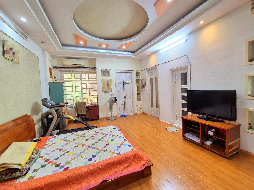 Bán nhà HOÀNG CẦU – NGÕ NÔNG – PHÍA QUẬN ỦY – Ô TÔ DỪNG ĐỖ – 52m² x 5T – Mặt tiền 4m – 18,6 tỷ 2