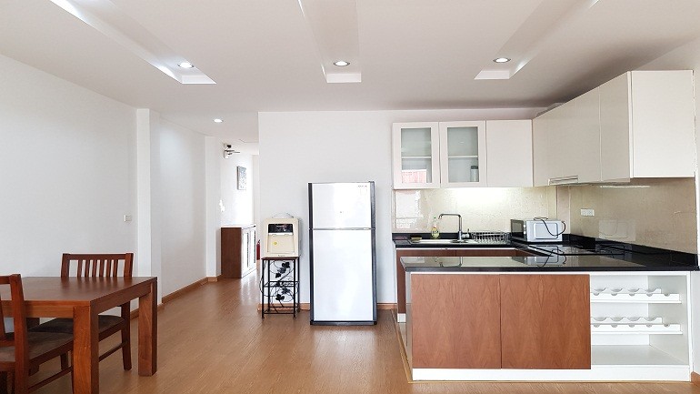 Cho thuê căn hộ dịch vụ tại Văn Cao, Ba Đình, 70m2, 1PN, ban công, đầy đủ nội thất hiện đại 5