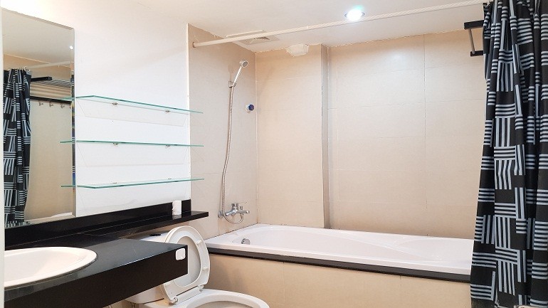 Cho thuê căn hộ dịch vụ tại Văn Cao, Ba Đình, 70m2, 1PN, ban công, đầy đủ nội thất hiện đại 10