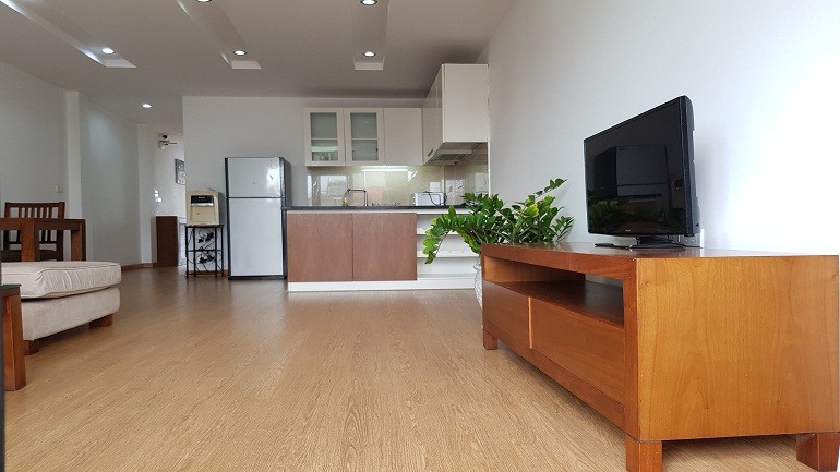 Cho thuê căn hộ dịch vụ tại Văn Cao, Ba Đình, 70m2, 1PN, ban công, đầy đủ nội thất hiện đại 3