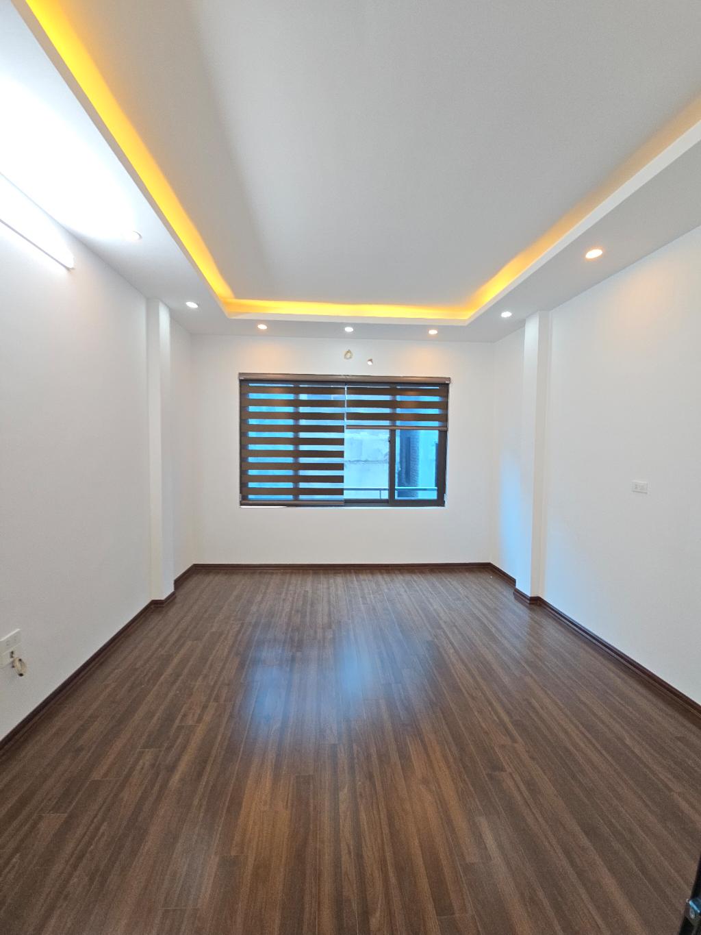 SIÊU PHẨM TRUNG TÂM NGÃ TƯ SỞ  5 TẦNG, THANG MÁY, 3 MẶT THOÁNG – CHỈ HƠN 13 TỶ 4