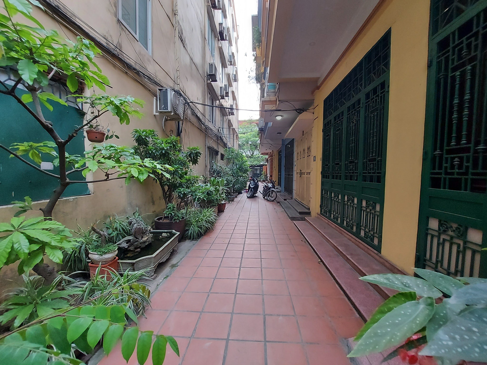 Bán nhà dân xây Thanh Xuân  - Nhà cao cửa rộng- Anh ninh tuyệt đối- 40m2