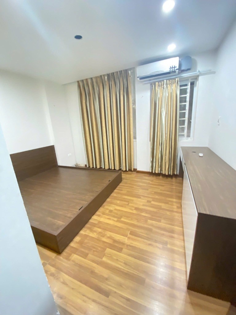 Cần bán Nhà mặt tiền đường Vũ Ngọc Phan, Phường Láng Hạ, Diện tích 45m², Giá 6.5 Tỷ 2