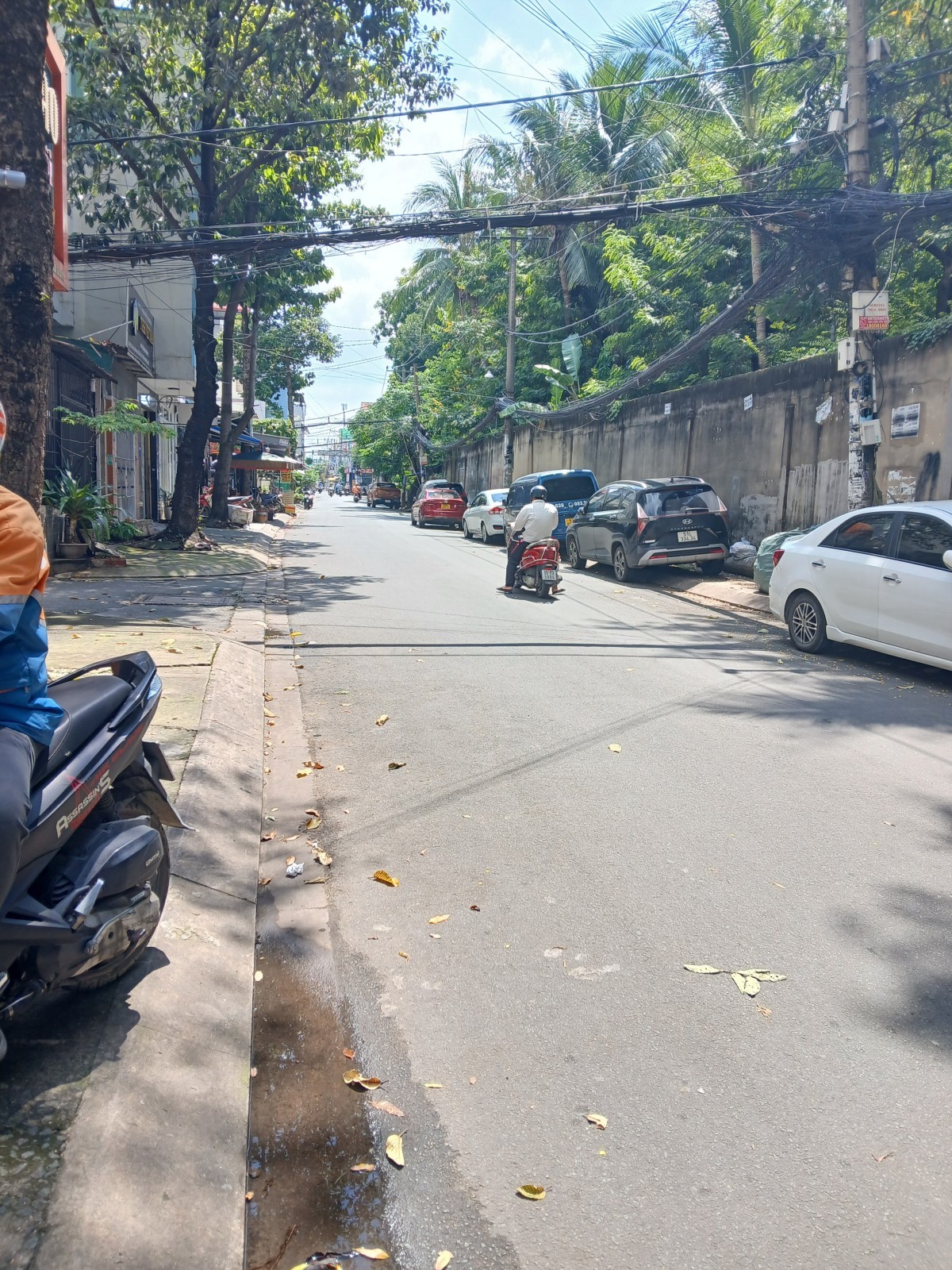 Bán nhà hẻm 6m thông Phan Sào Nam-ngang 5.5m-6PN+thang máy-nhà mới-nở hậu-giá tốt