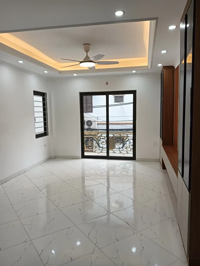 NHÀ ĐẸP LUNG LINH, Ô TÔ ĐỖ CỬA, Ô TÔ VÀO NHÀ, NGÕ THÔNG, KINH DOANH Bát Khối 39m2 X  6 Tầng 11.8 2
