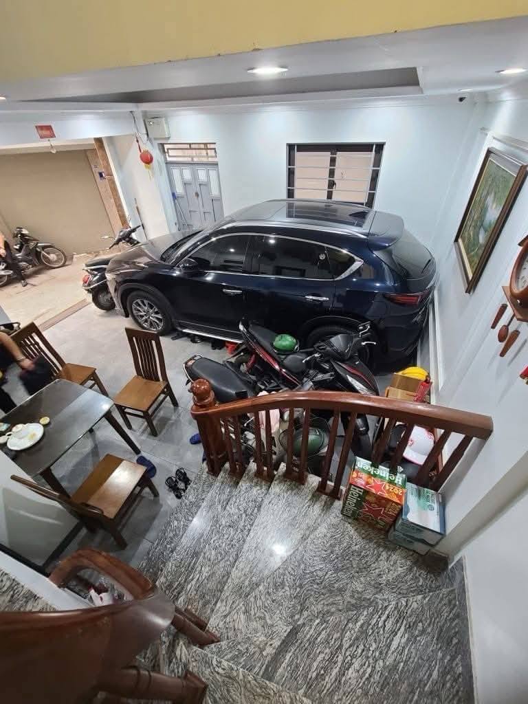 BÁN NHÀ YÊN HÒA CẦU GIẤY NGÕ THÔNG KINH DOANH LÔ GÓC 2 THOÁNG GA RA Ô TÔ 6 TẦNG 12 TỶ 2