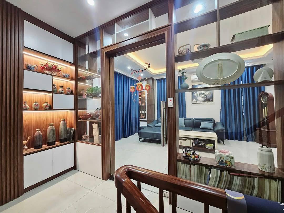 BÁN NHÀ YÊN HÒA CẦU GIẤY NGÕ THÔNG KINH DOANH LÔ GÓC 2 THOÁNG GA RA Ô TÔ 6 TẦNG 12 TỶ 5