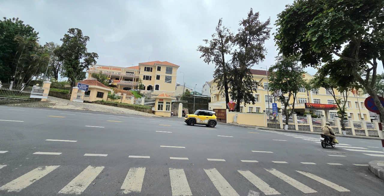 Cần Bán Nhanh Nhà 4 tầng 19 phòng - Ngay Mặt Tiền đường Trần Phú và Chu Văn An, Đà Lạt 45 tỷ