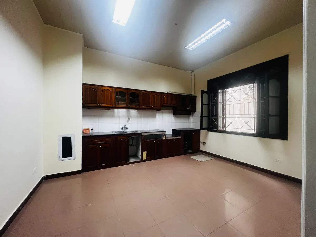 Bán nhà ngõ 663/133 Trương Định, Hoàng Mai, HN. 31m2 x 5 tầng, 4PN, sổ đỏ. Giá 7.35 tỷ. LH: