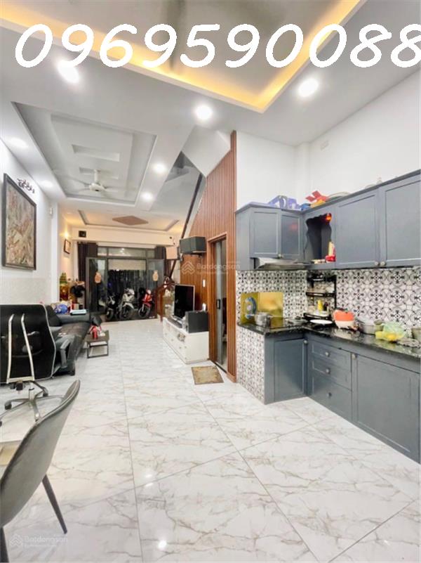 BÁN NHÀ HXH Tân Sơn Nhì Tân Phú 60m2, 3 Tầng 4PN, SHR. Giá CHỈ 6 Tỷ