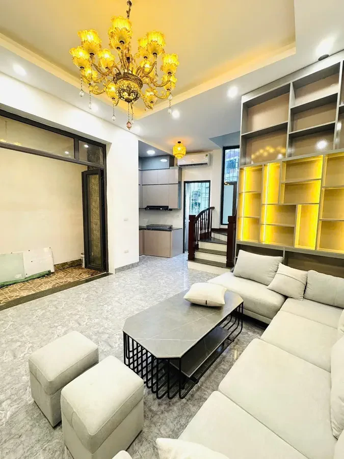 BÁN NHÀ RIÊNG Phố Bát Khối 53.5m2 X 4 Tầng mặt tiền 5m,6.2 tỷ Long Biên. 4